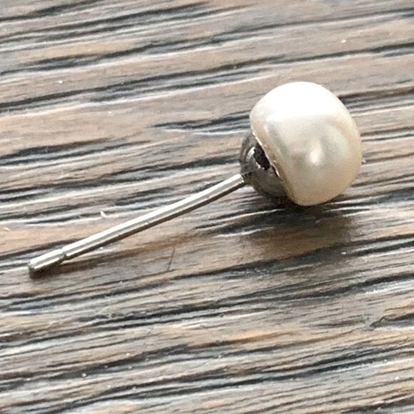 Men’s Small Genuine Freshwater Pearl Studs, Sterling Silver Unisex Gift Earrings - Picture 5 of 10